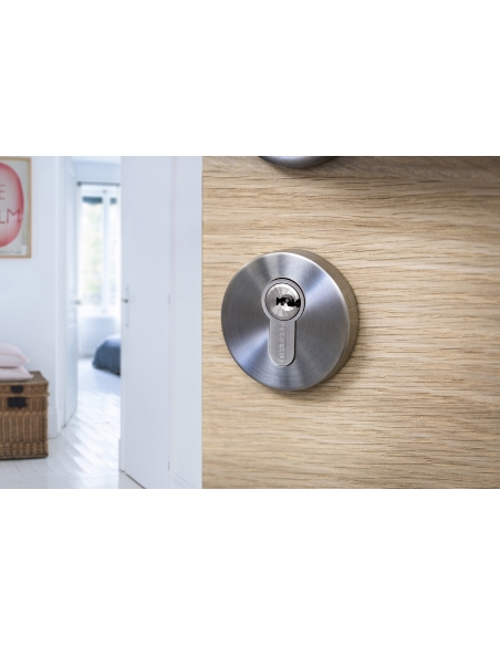Esempio di installazione di Cilindro europeo Transit 1 45 x 55 mm, nichelato, funzione emergenza, 5 chiavi su porta